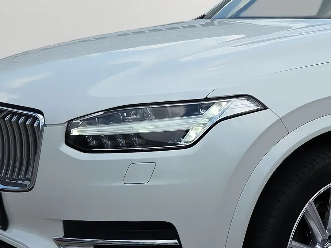 Volvo XC90 - Thumbnail 9