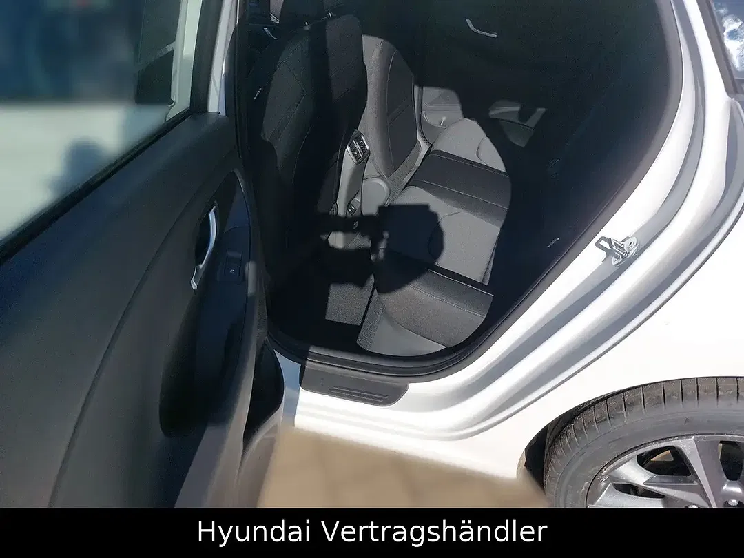 Hyundai i30 - Thumbnail 11
