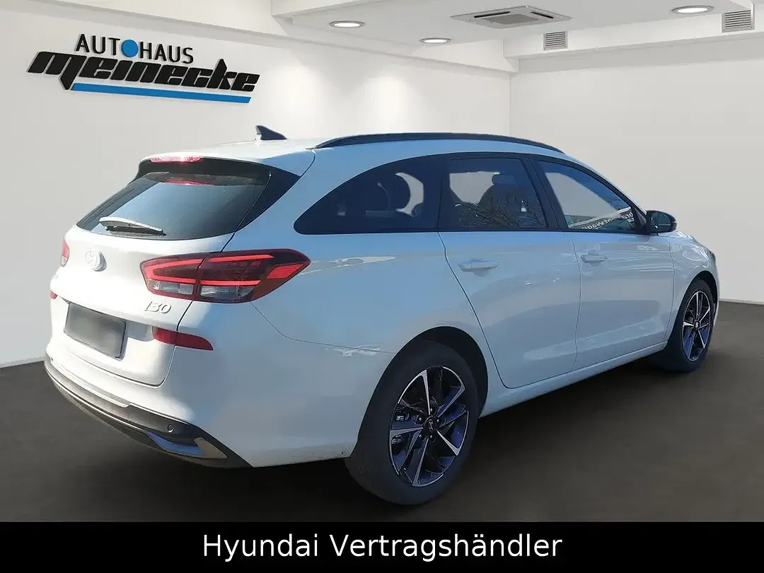 Hyundai i30 - Thumbnail 3