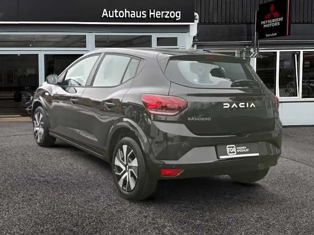 Dacia Sandero - Thumbnail 3