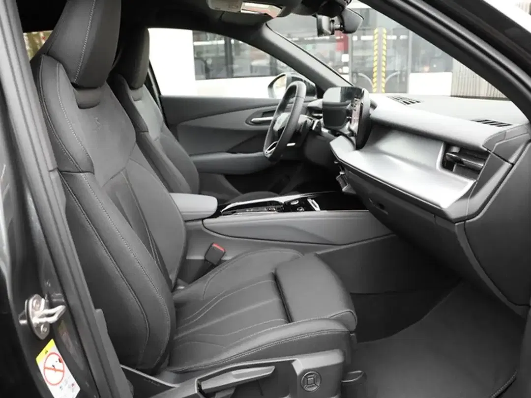 Audi Q3 - Thumbnail 5