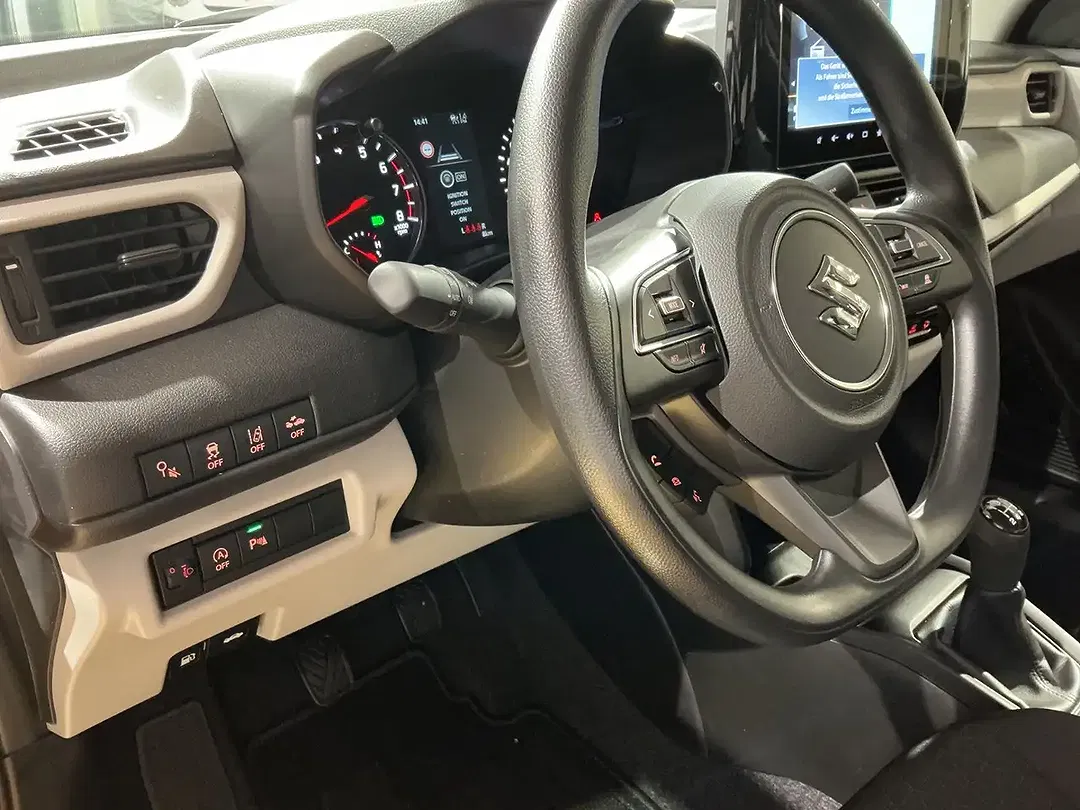 Suzuki Swift - Thumbnail 14