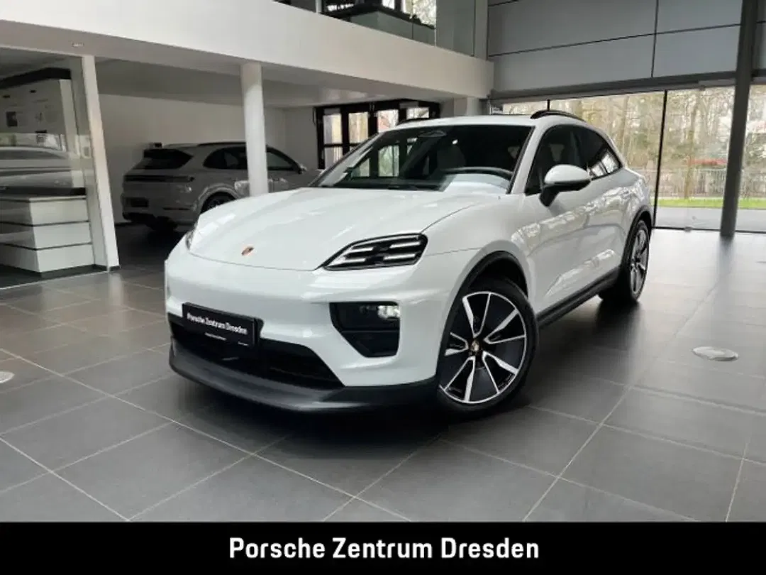 Porsche Macan - Thumbnail 1