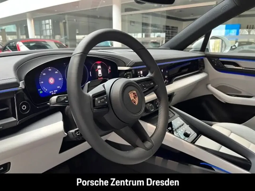 Porsche Macan - Thumbnail 15