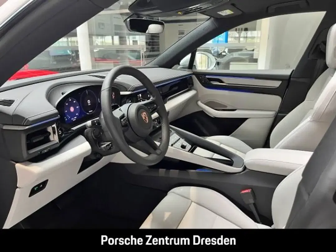 Porsche Macan - Thumbnail 4
