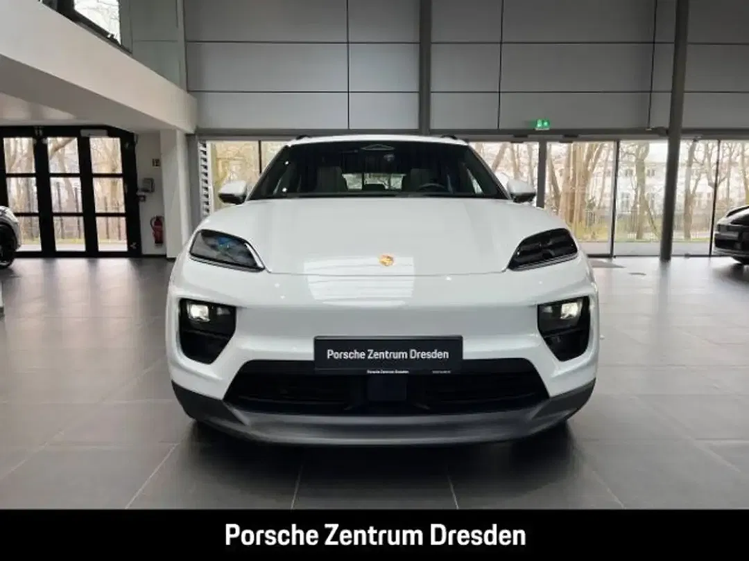 Porsche Macan - Thumbnail 6