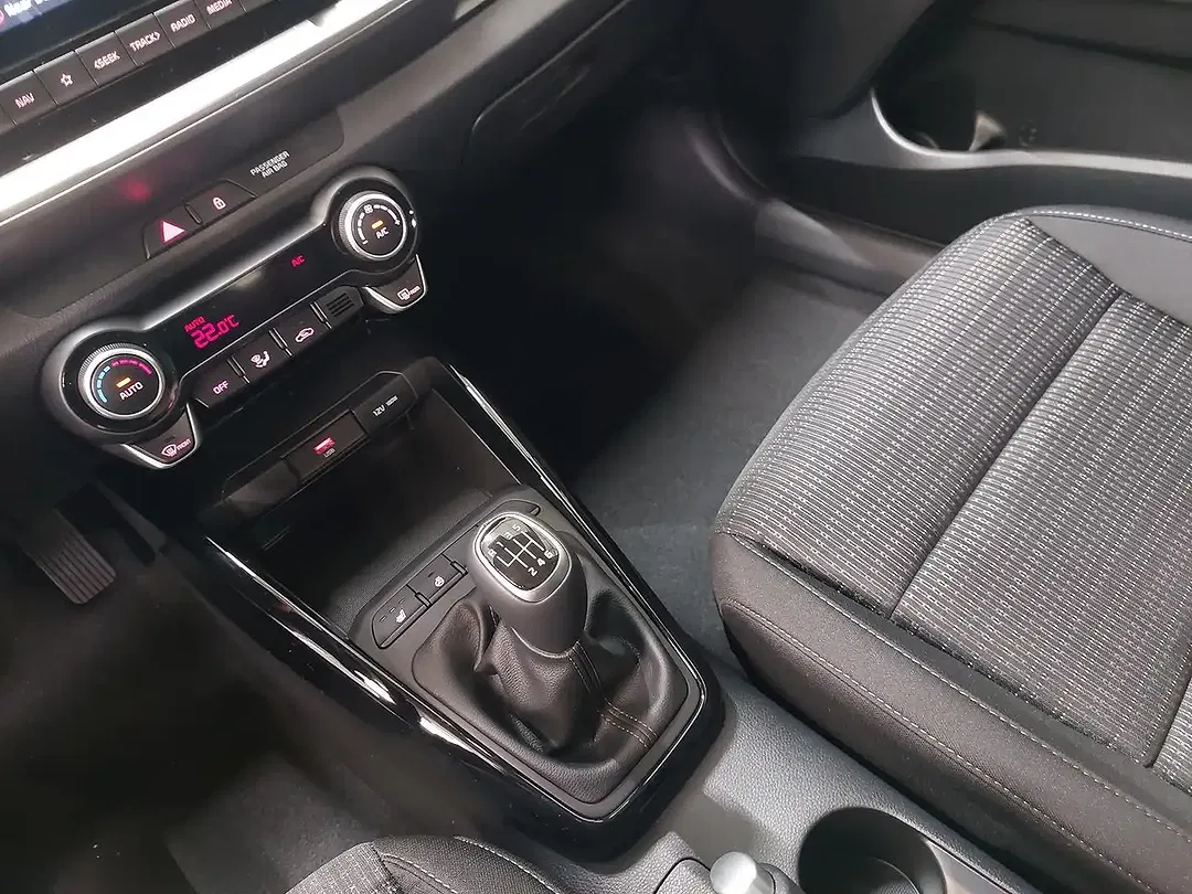 Kia Stonic - Thumbnail 12