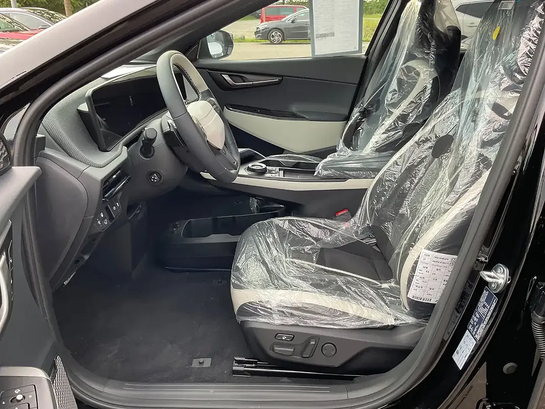 Kia EV6 - Thumbnail 7