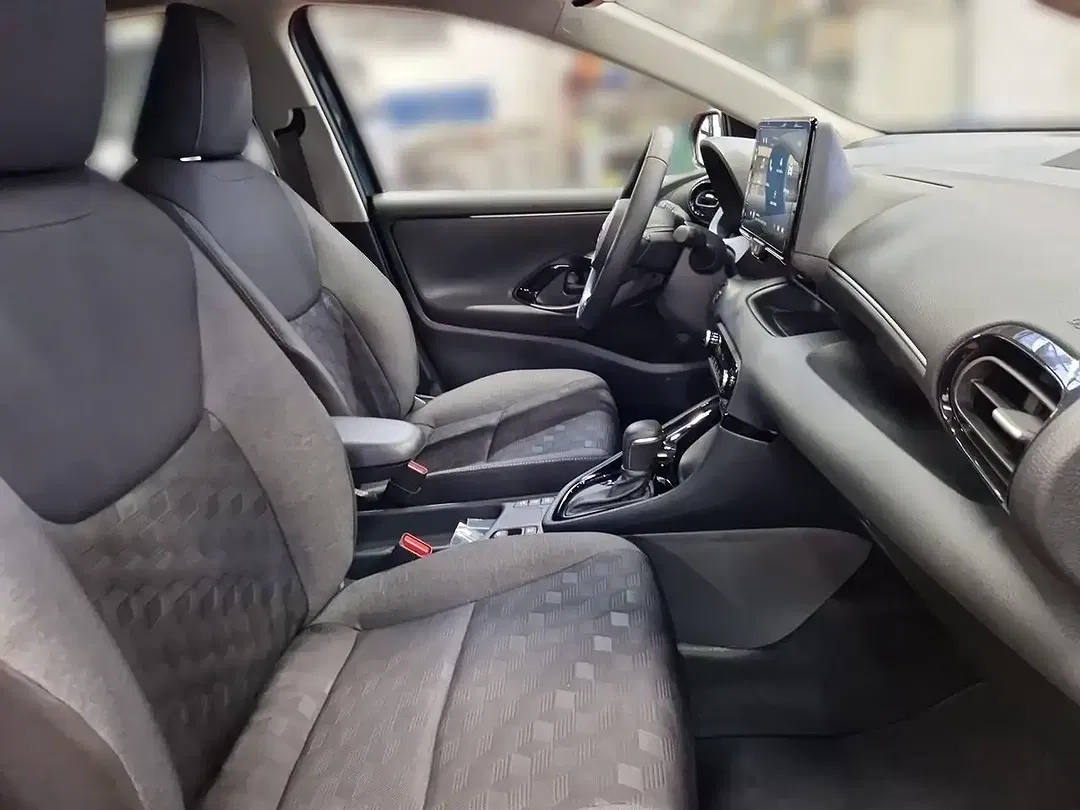 Toyota Yaris - Thumbnail 12