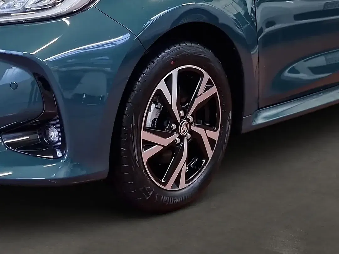Toyota Yaris - Thumbnail 9