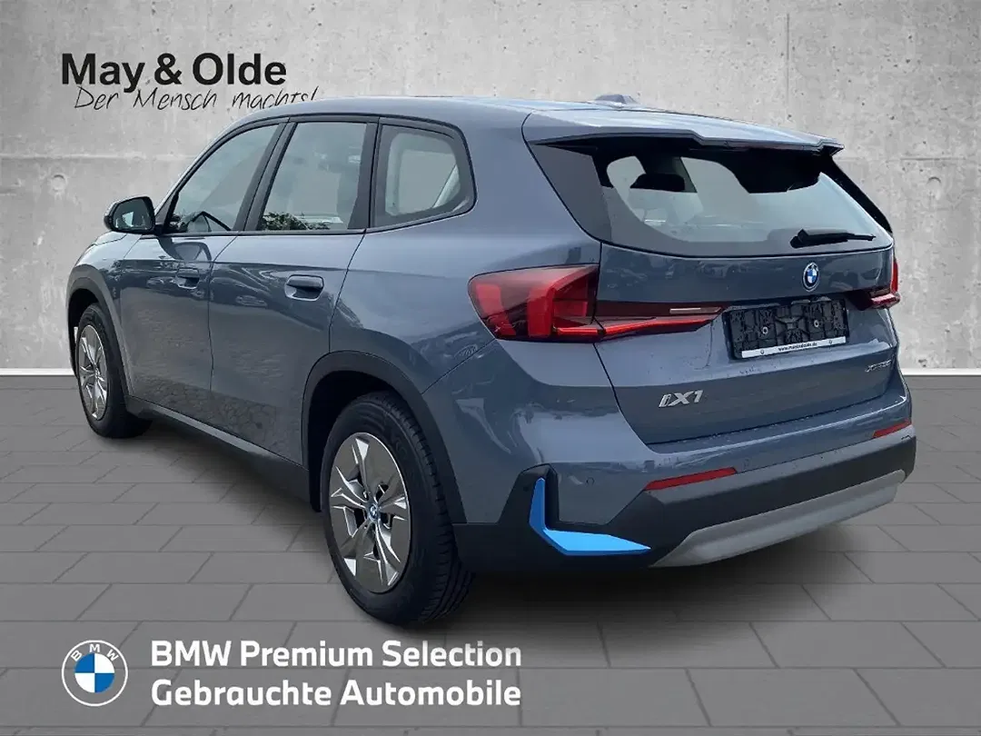 BMW iX1 - Thumbnail 5