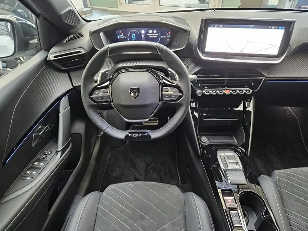 Peugeot 208 - Thumbnail 15