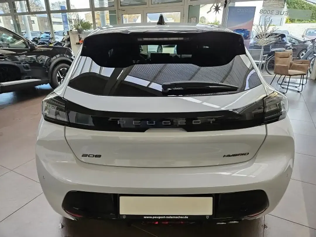 Peugeot 208 - Thumbnail 9