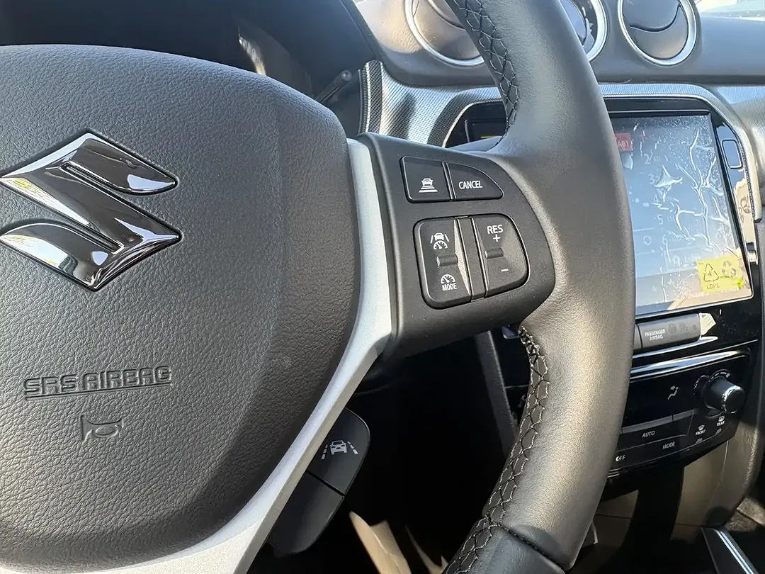 Suzuki Vitara - Thumbnail 16