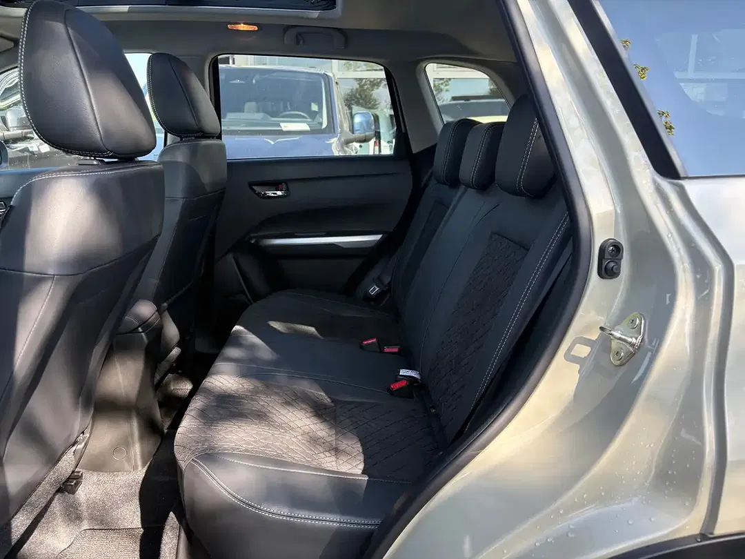 Suzuki Vitara - Thumbnail 21