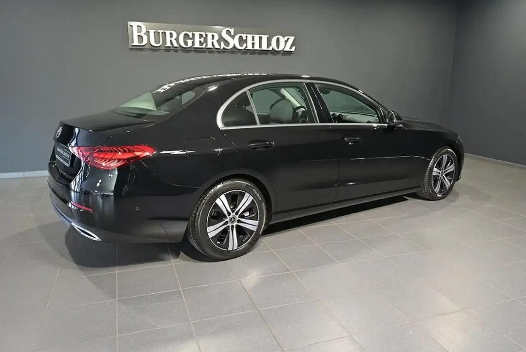 Mercedes-Benz C 200 - Thumbnail 2