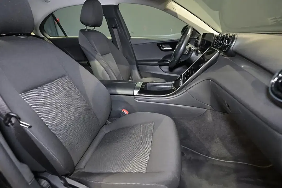 Mercedes-Benz C 200 - Thumbnail 5