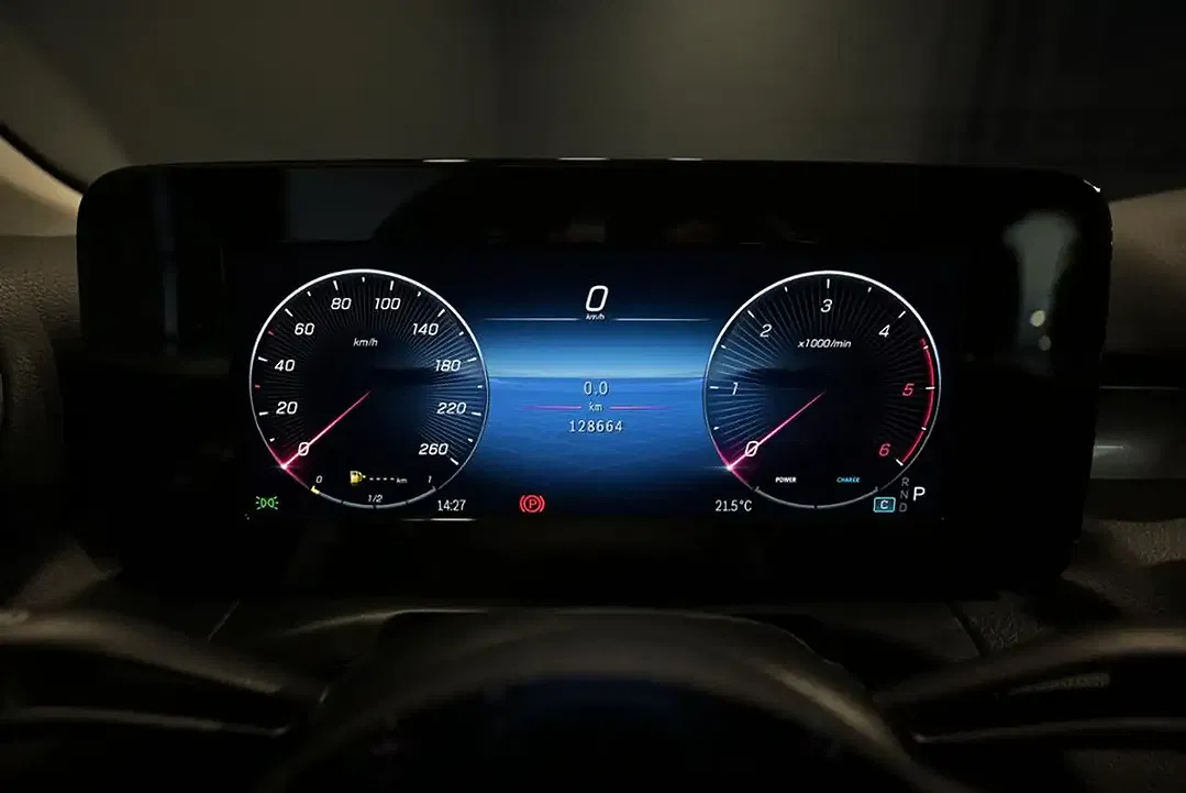 Mercedes-Benz C 200 - Thumbnail 9
