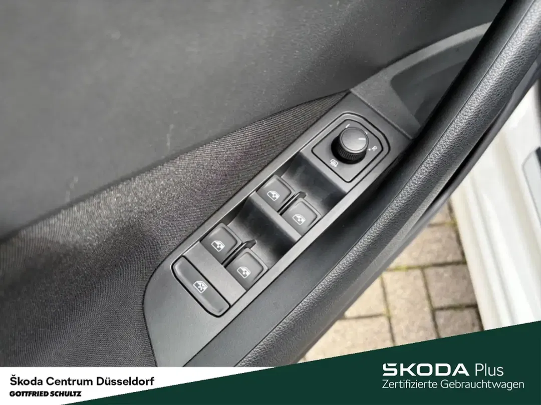 Skoda Kamiq - Thumbnail 11