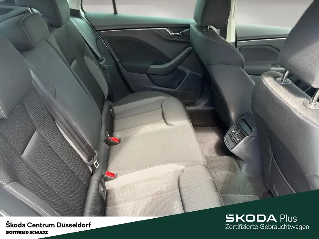 Skoda Kamiq - Thumbnail 8