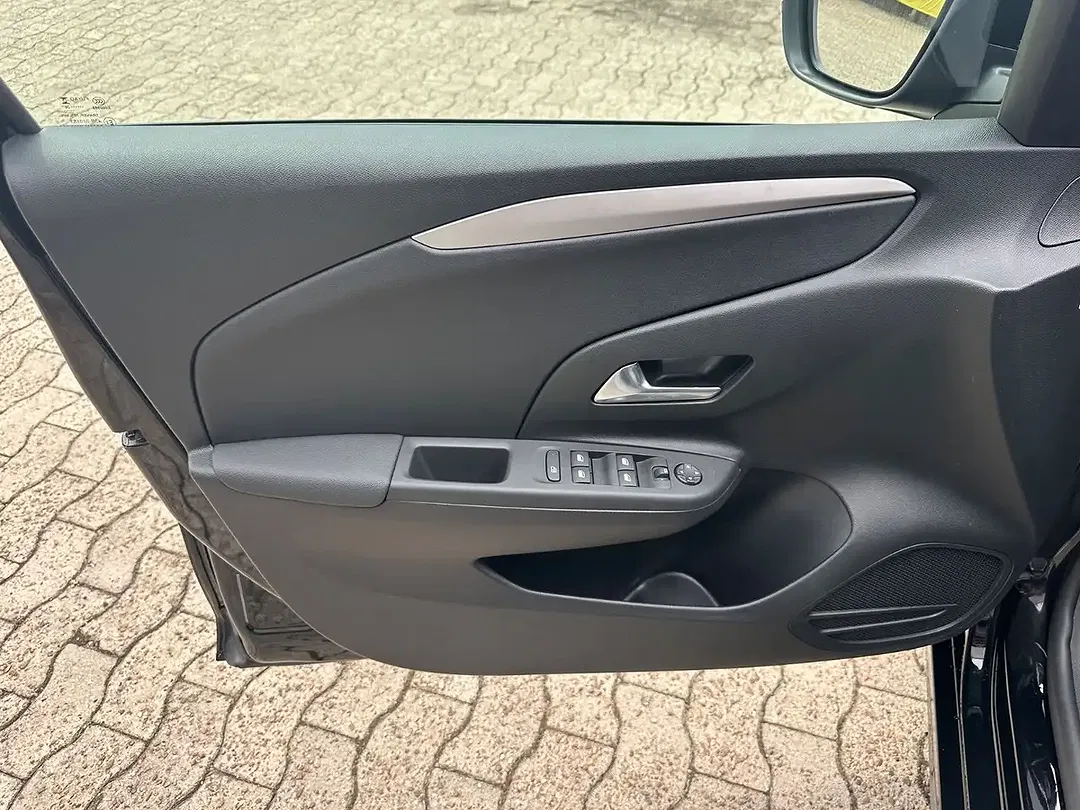 Opel Corsa - Thumbnail 5