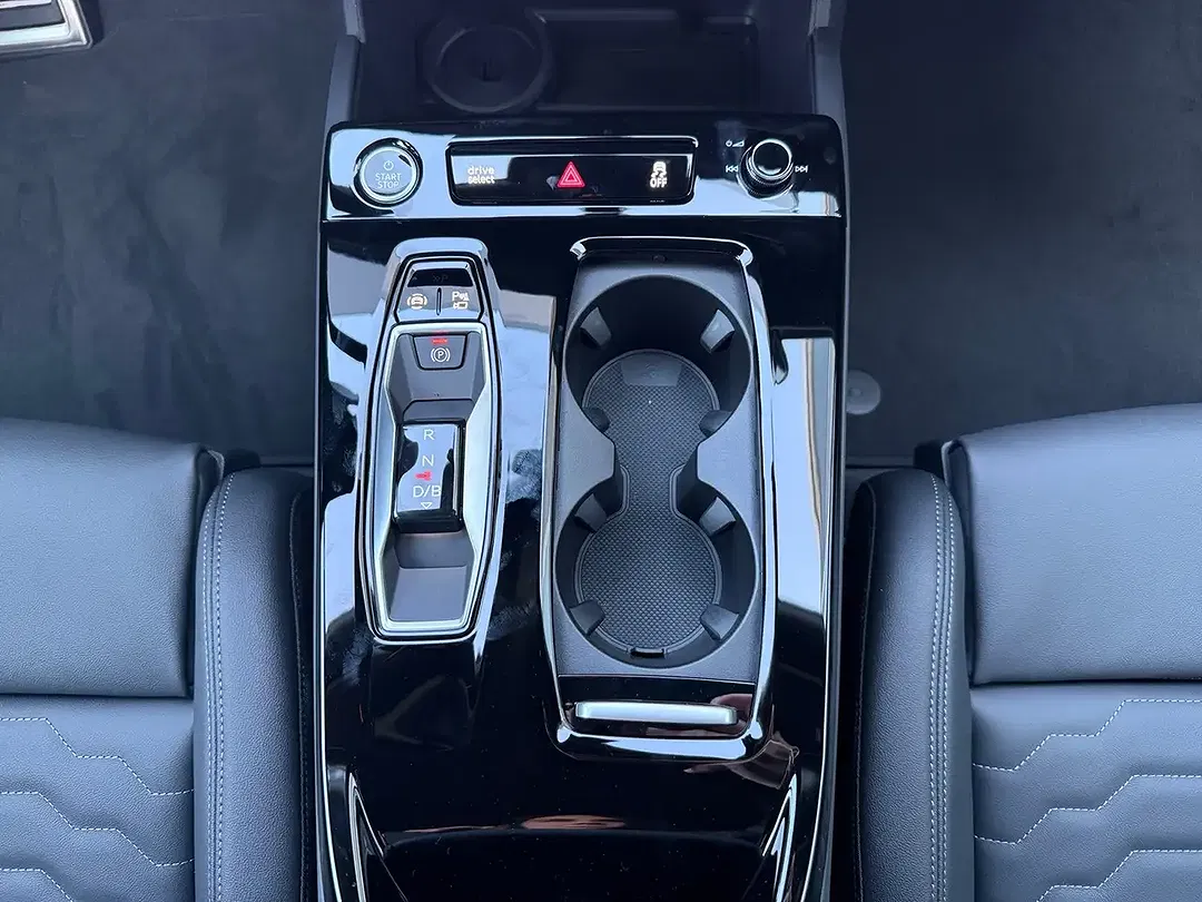Audi A6 - Thumbnail 14