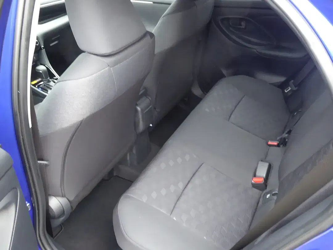 Toyota Yaris - Thumbnail 10