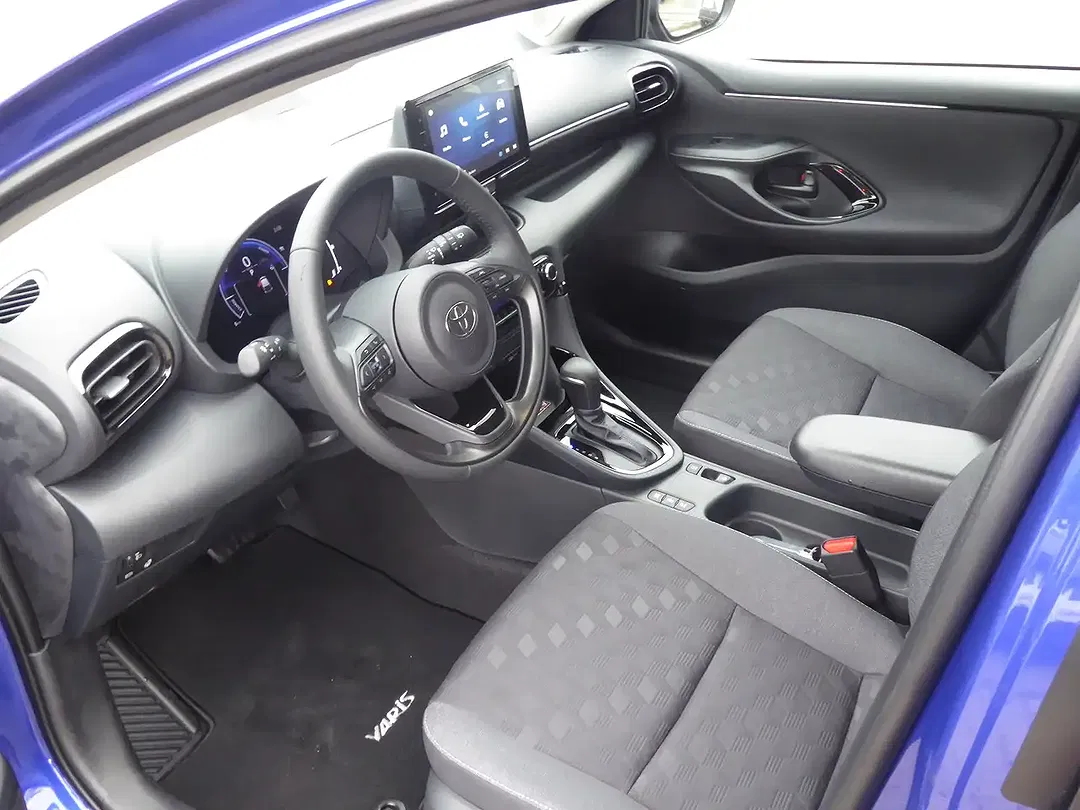 Toyota Yaris - Thumbnail 7