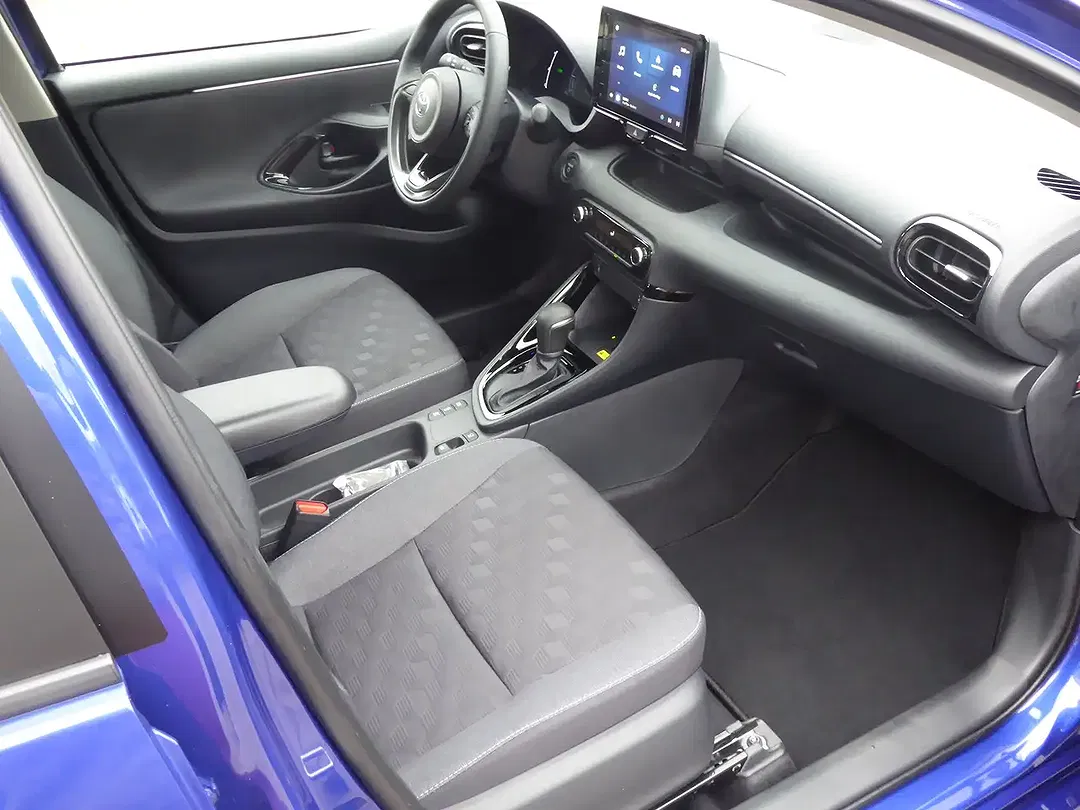 Toyota Yaris - Thumbnail 9