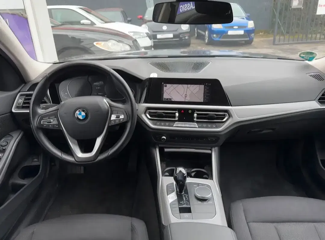 BMW 318 - Thumbnail 10