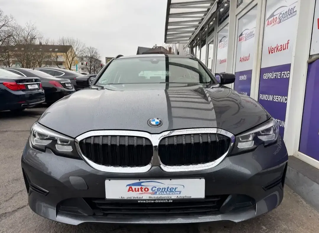 BMW 318 - Thumbnail 2