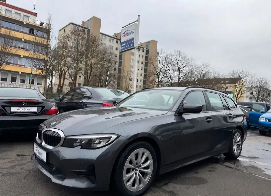 BMW 318 - Thumbnail 9