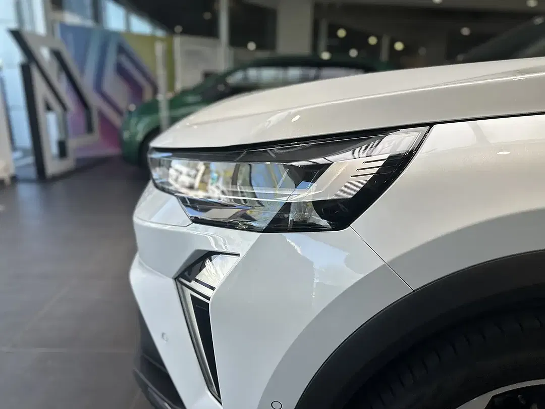 Renault Captur - Thumbnail 4