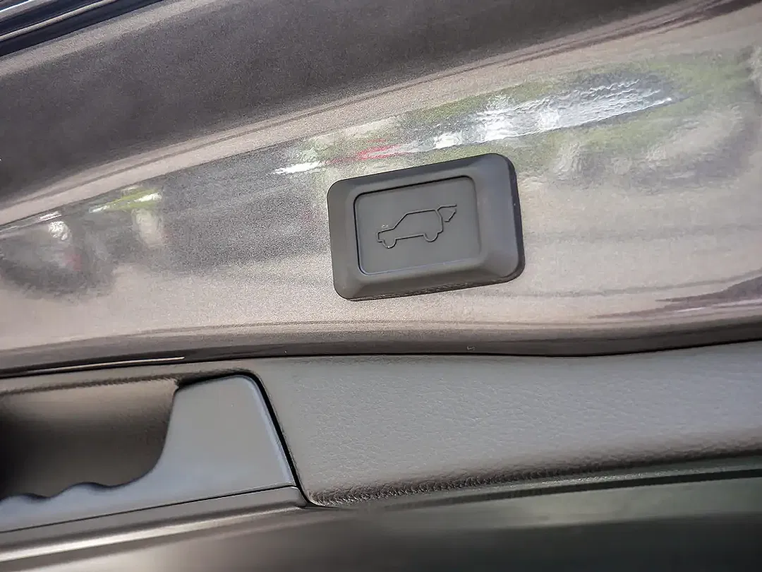 Toyota RAV 4 - Thumbnail 14