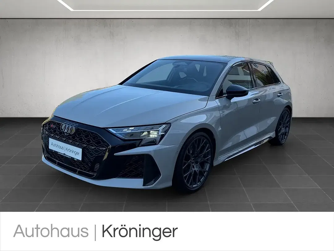 Audi RS3 - Thumbnail 1