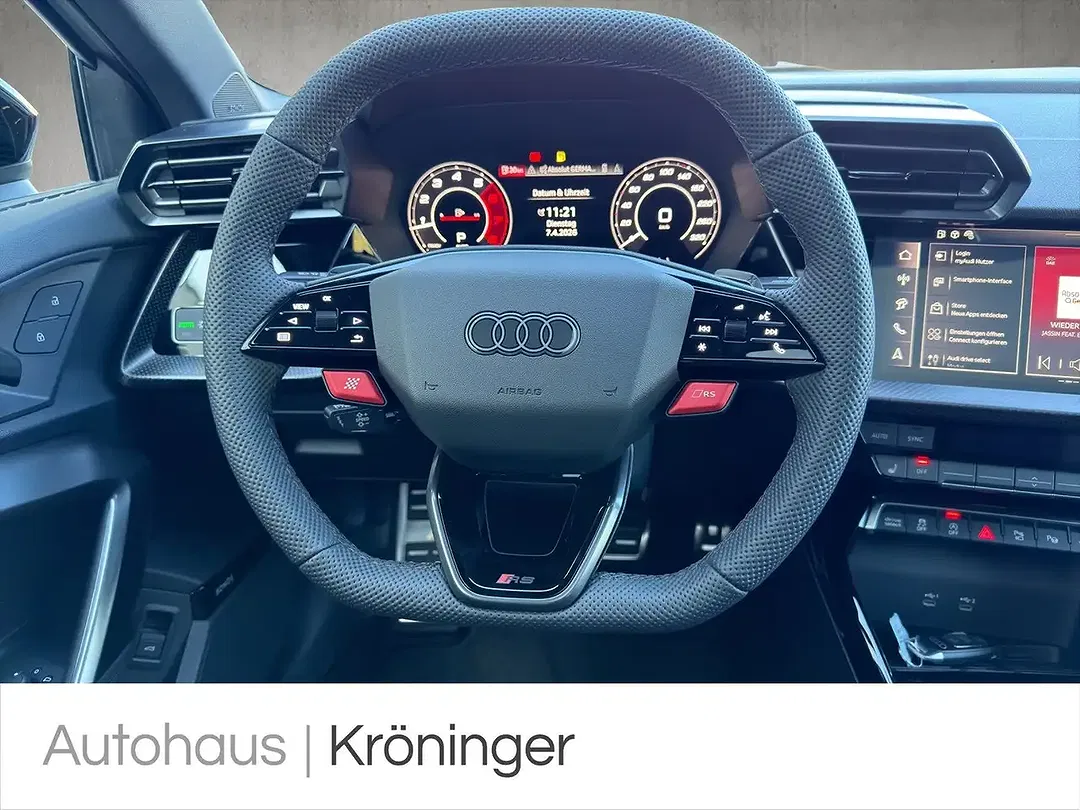 Audi RS3 - Thumbnail 11