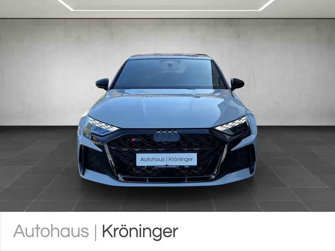 Audi RS3 - Thumbnail 5