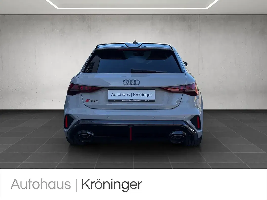 Audi RS3 - Thumbnail 6