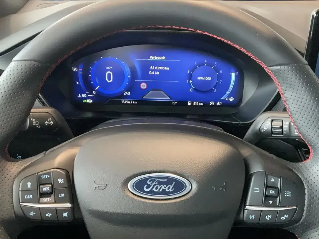 Ford Focus - Thumbnail 14