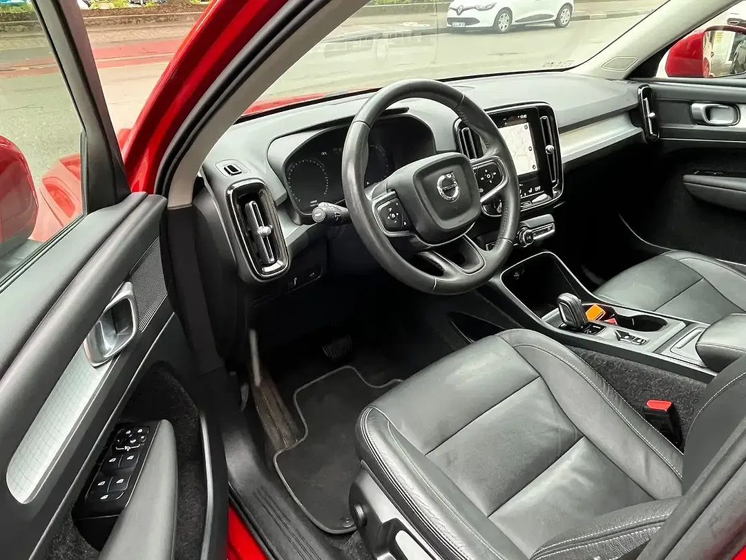 Volvo XC40 - Thumbnail 10