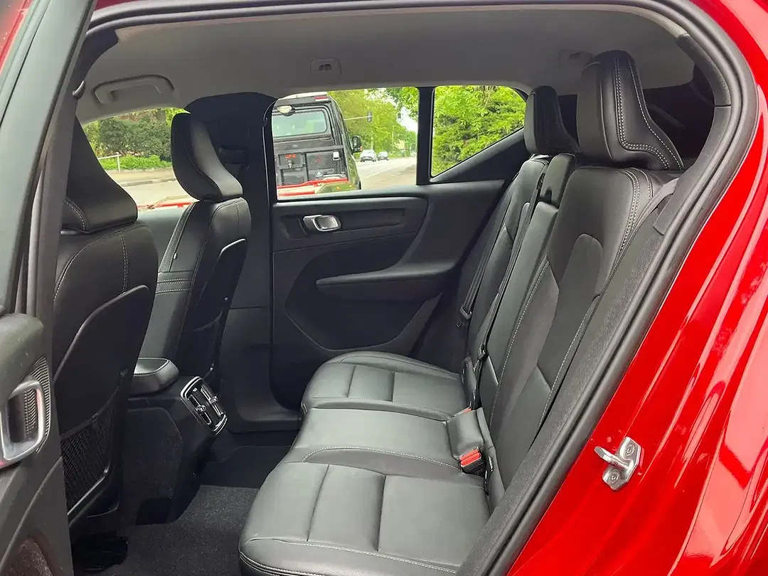 Volvo XC40 - Thumbnail 13