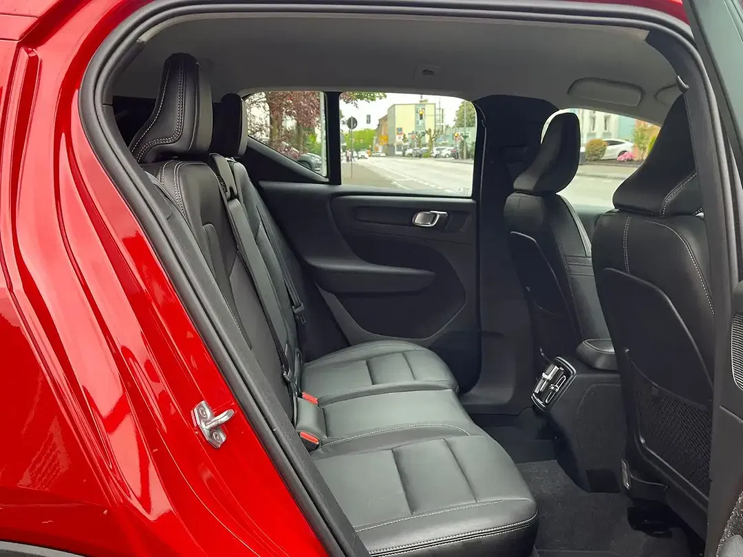 Volvo XC40 - Thumbnail 14