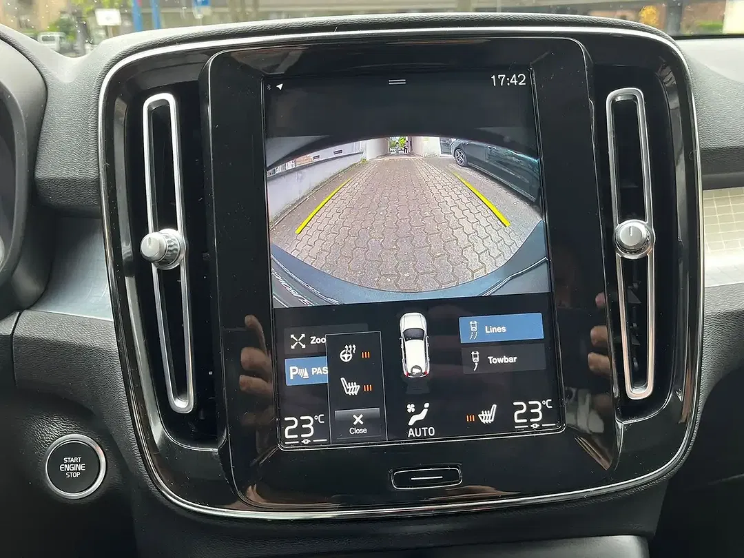 Volvo XC40 - Thumbnail 15