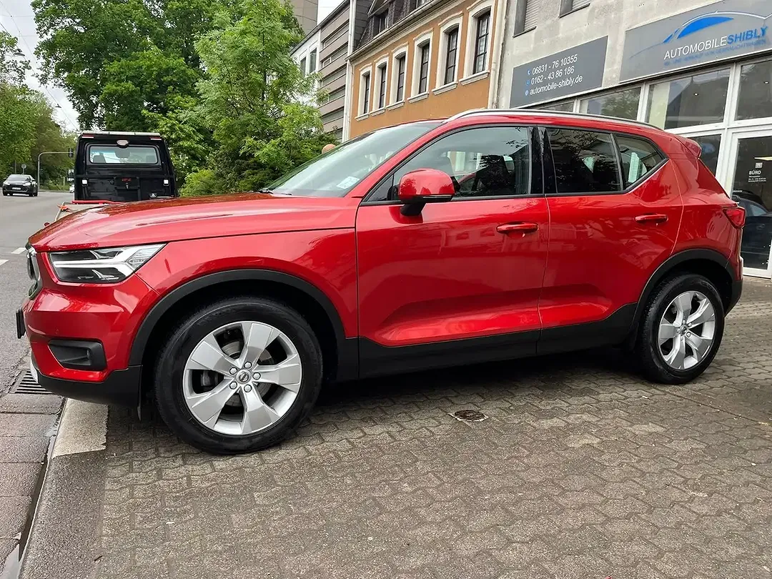 Volvo XC40 - Thumbnail 5