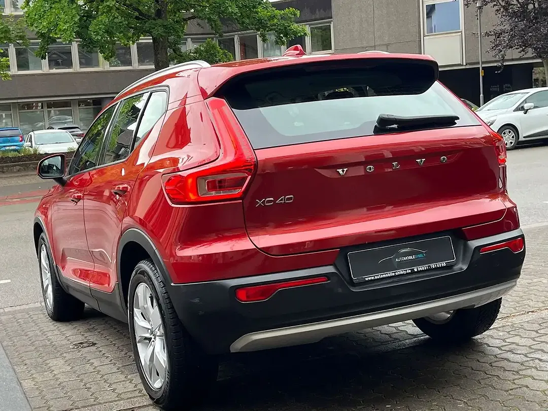 Volvo XC40 - Thumbnail 6