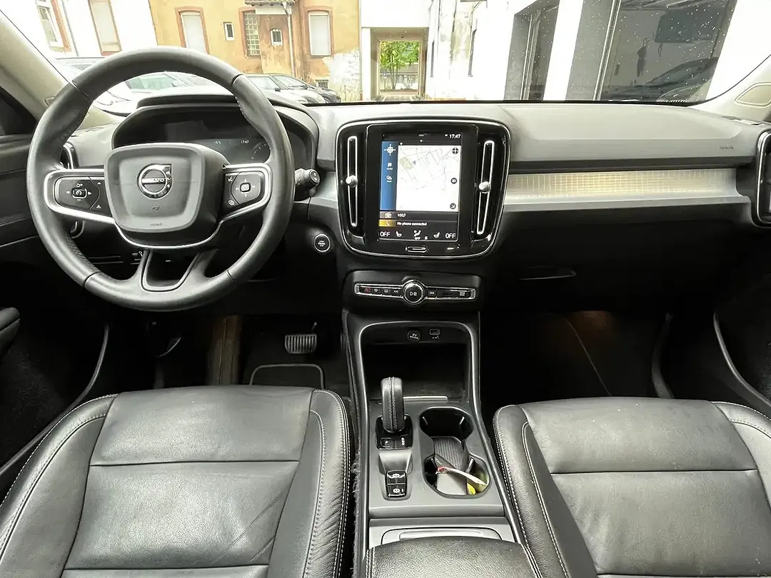 Volvo XC40 - Thumbnail 9