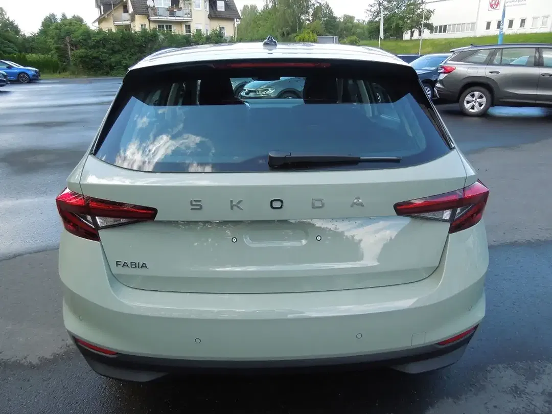 Skoda Fabia - Thumbnail 5