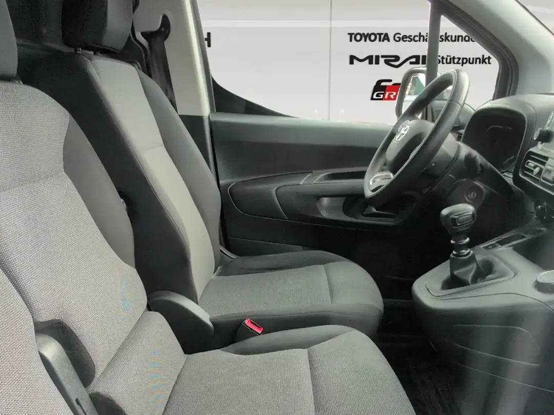Toyota Proace City - Thumbnail 7
