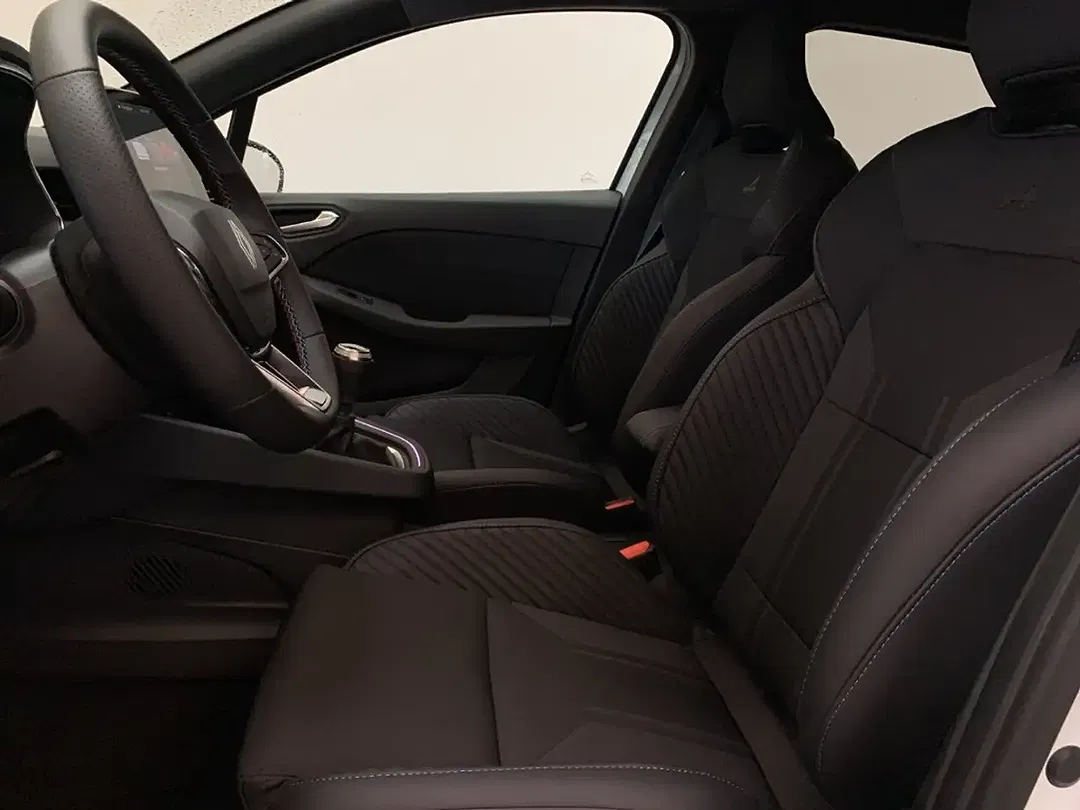 Renault Clio - Thumbnail 10