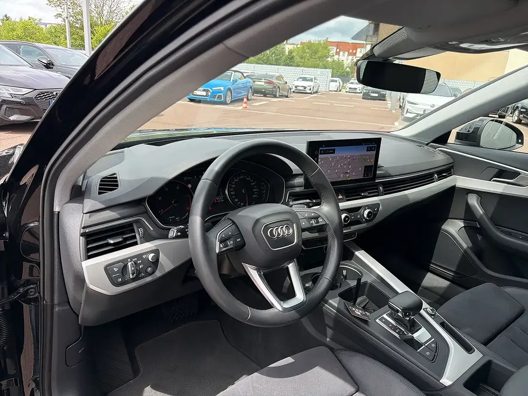 Audi A4 - Thumbnail 11